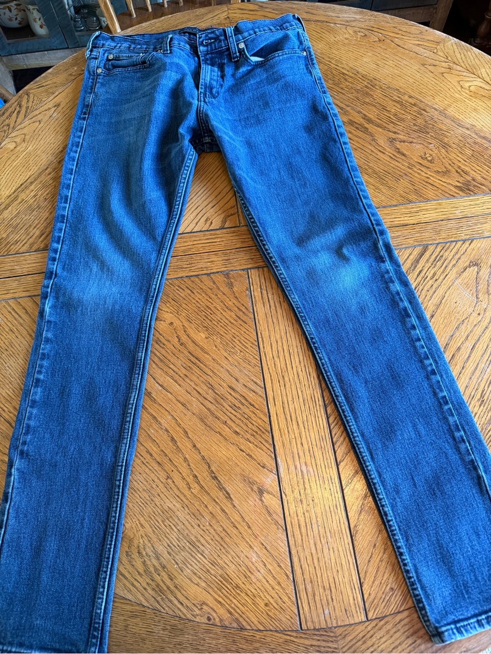 Bullhead Women's Skinny Jeans in Medium Blue Wash